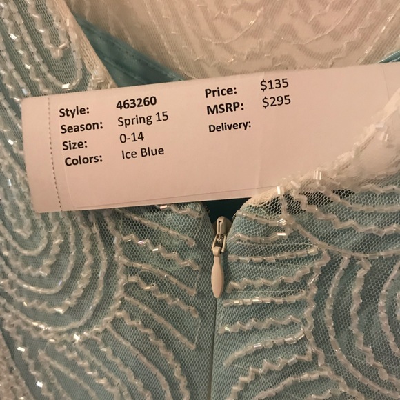 Aidan Mattox Showroom Sample - Picture 3 of 5